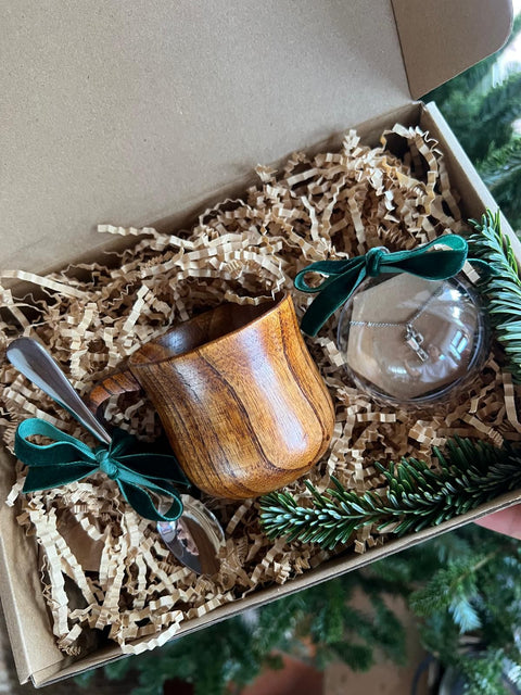 Gift Box Bundle Mug & Necklace
